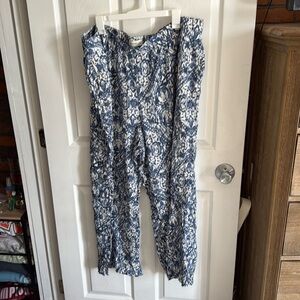 Abercrombie Crinkle Pull On Pant